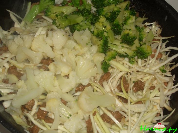 Капуста с мясом "Веселая тройка" Капуста с мясом "Веселая тройка"