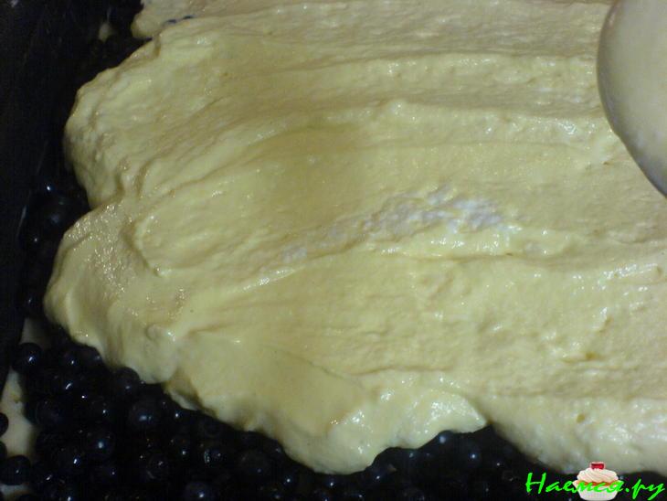Пирог с черникой и сырной массой