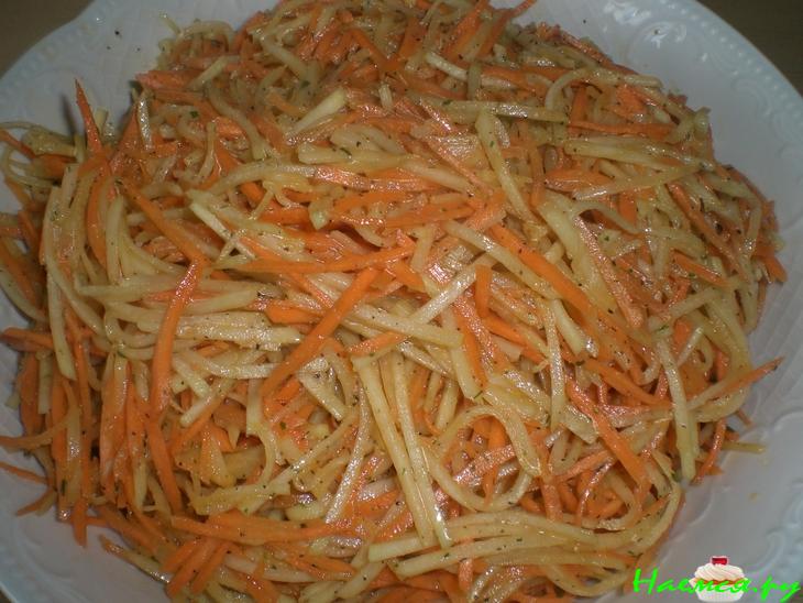 Салат из кольраби и морковки