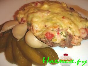 Отбивная под сочной овощной щубкой