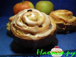 Булочки с изюмом и яблоком "Улитки" 