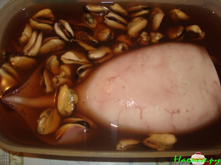 Мидии и кальмары копченые Мидии и кальмары копченые