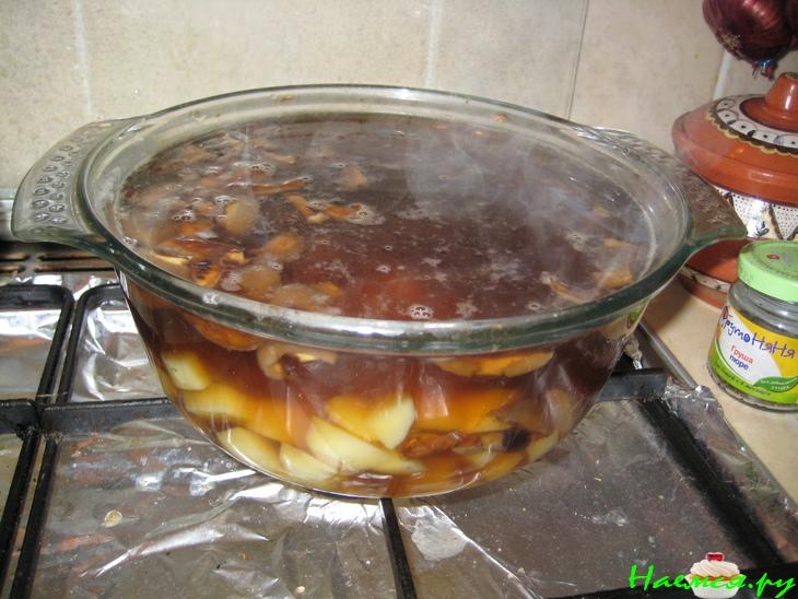 Весенний суп с крапивой (постный) Весенний суп с крапивой (постный)