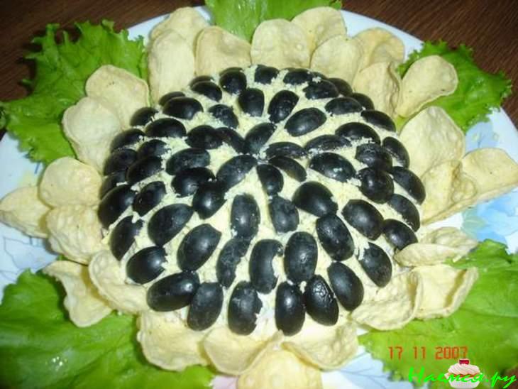 Салат "Подсолнух" слоеный