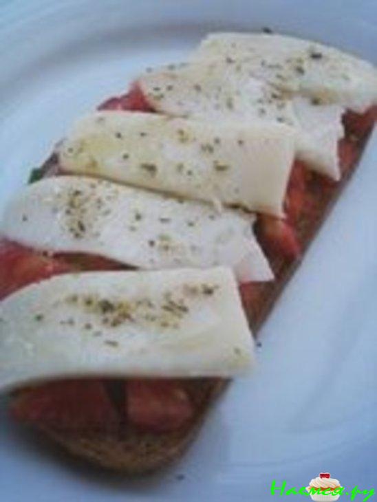 Горячий бутерброд с моцареллой