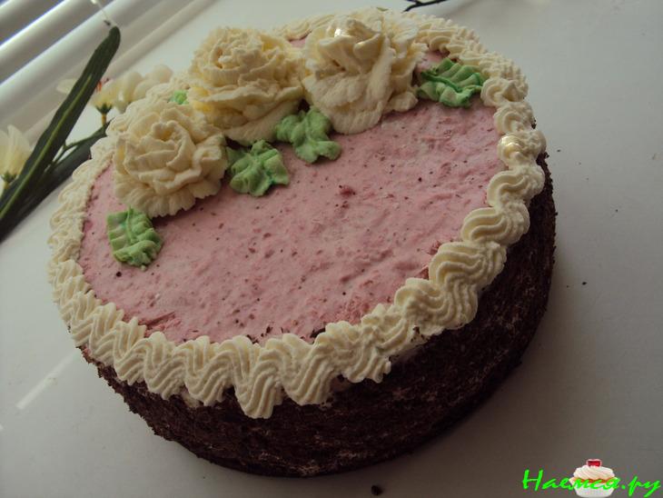 Клубничный торт с лимонным сюрпризом к женскому празднику