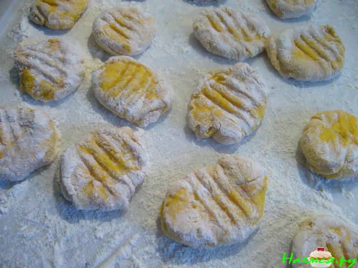 Тыквенные ньокки с семечками и пармезаном