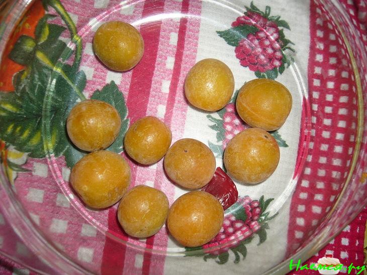 Фиолетовый соус для креветок