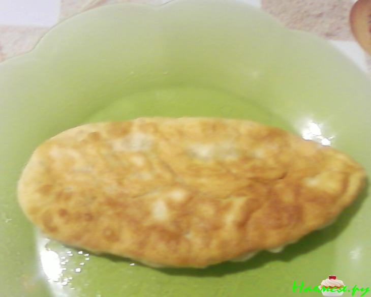 Жареные пирожки с морской капустой