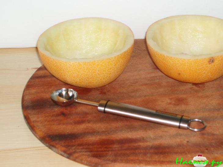 Дынный мусс в дыне Дынный мусс в дыне