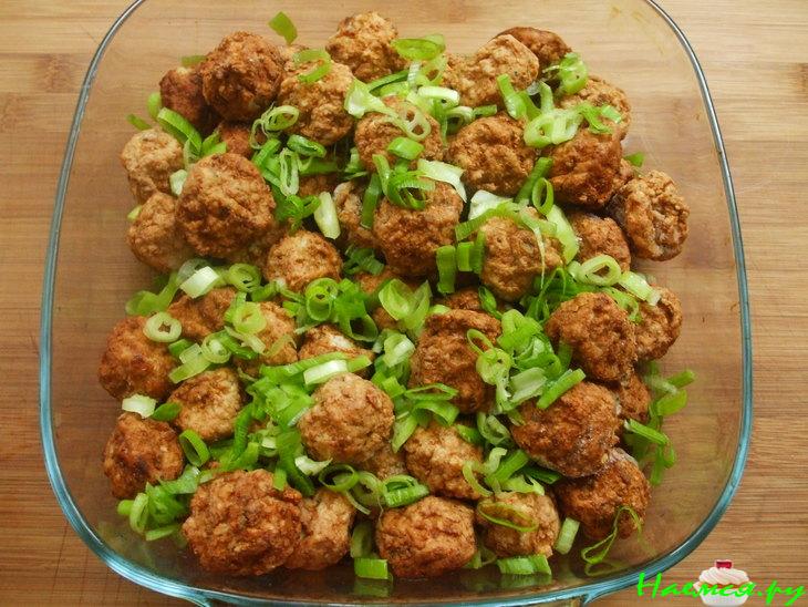 Фрикадельки в соусе