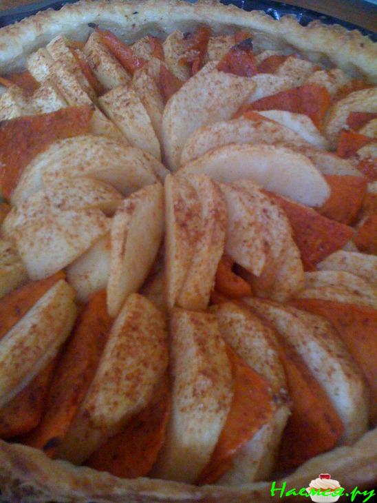 Пирог 'Радужный' с тыквой и яблоками