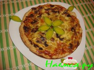 Киш с луком пореем и грибами