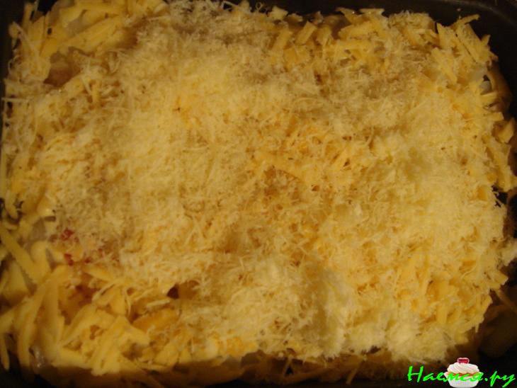 Запеченная картошечка с помидорами под сырной корочкой Запеченная картошечка с помидорами под сырной корочкой