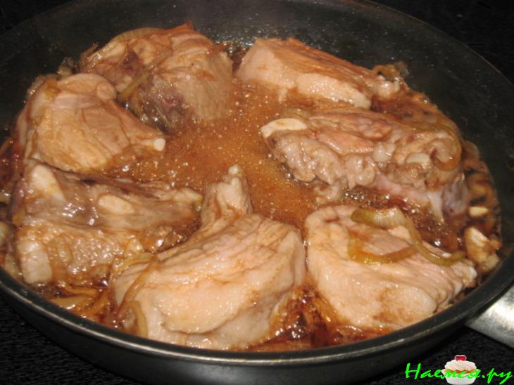 Свиные ребрышки в карамельном соусе Свиные ребрышки в карамельном соусе