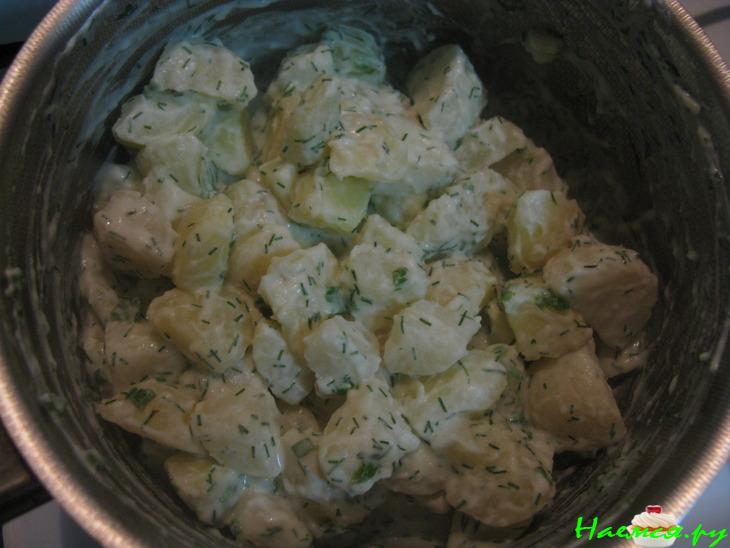 Молодой картофель с зеленью (два варианта)