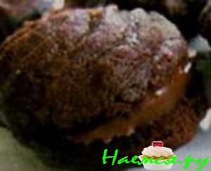 Шоколадное печенье с кремом