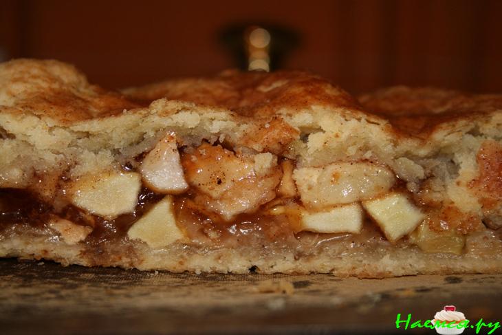 Пирог с яблочной начинкой