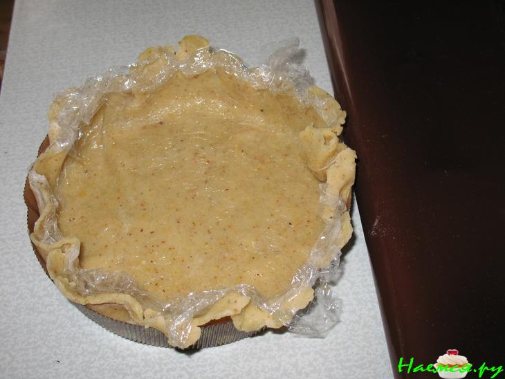 Айвовый пирог с марципаном