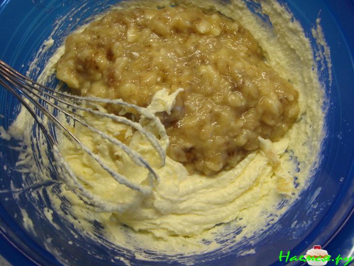 Банановые пирожные