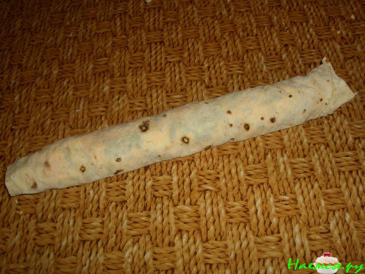 Рулет с икрой минтая из лаваша