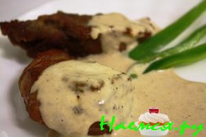 Свинина под сливочным соусом