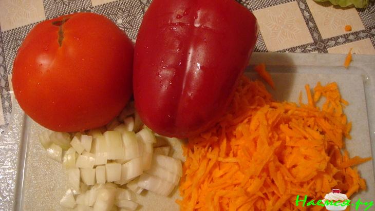 Голубцы с овощной подливкой