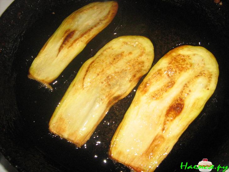 Баклажаны под вкусным соусом Баклажаны под вкусным соусом