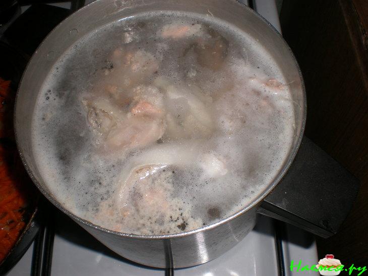 Сырный суп с красной рыбой, заодно солим рыбку