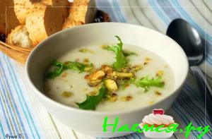 Суп-пюре из курицы с фисташками