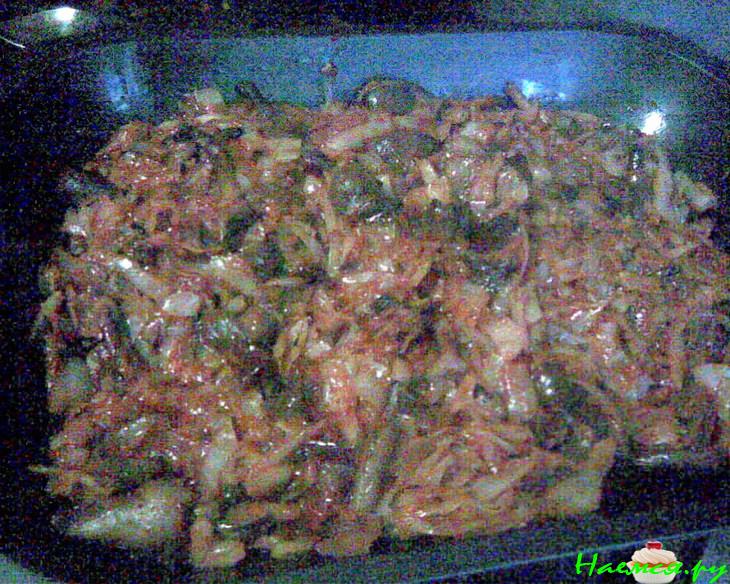 Пангасиус с капустой и грибами