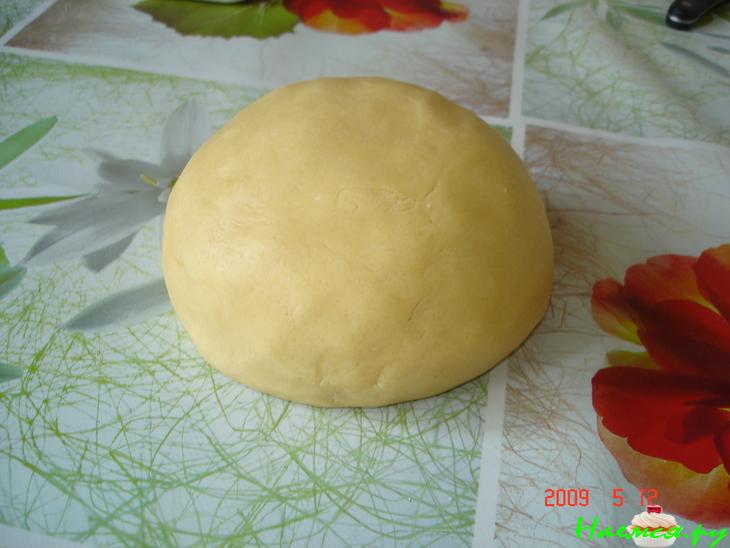 Пирожные песочные с фруктами