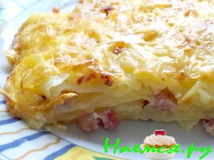 Картофельная запеканка с копчёным окороком (без майонеза)
