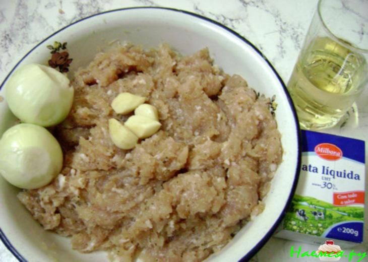 Куриные колбаски домашние