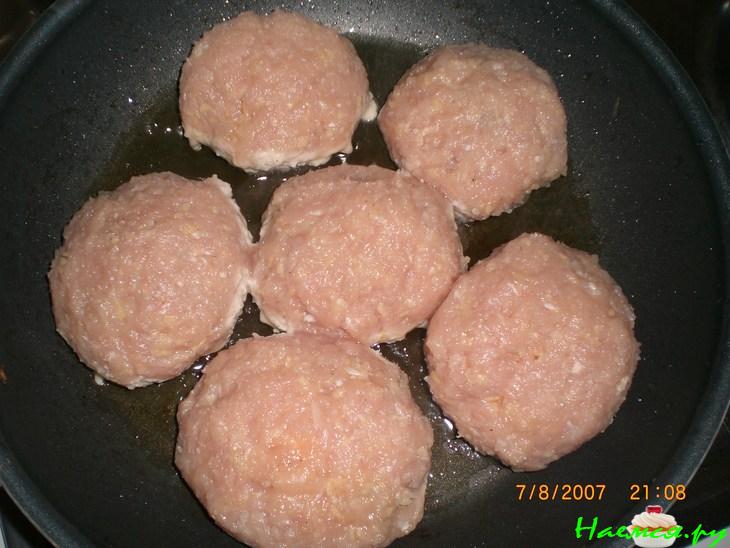 Биточки с грибами