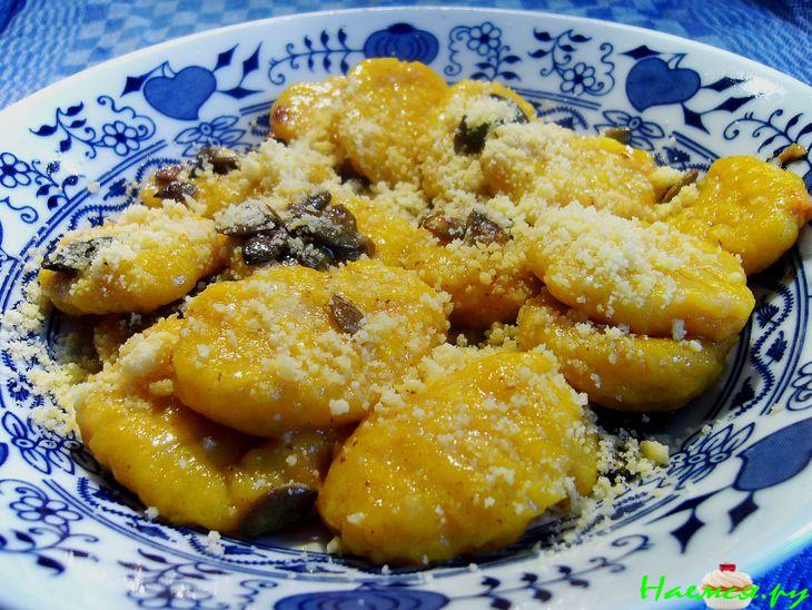 Тыквенные ньокки с семечками и пармезаном