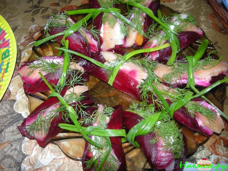 Релетики свекольные со слабосоленой семгой