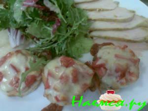 Куриная грудка с тостами