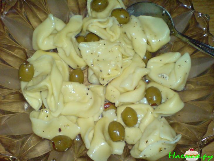 Салат из Равиоли с песто Салат из Равиоли с песто