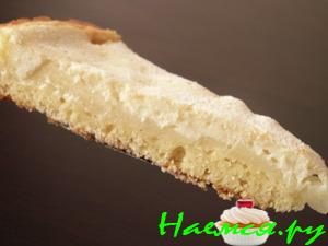 Творожно-яблочный пирог с корицей