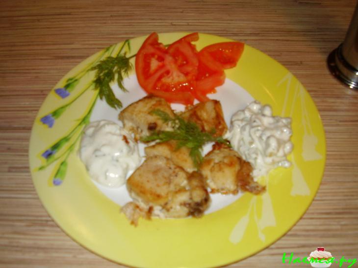 Филе куриной грудки запечённое с соусом