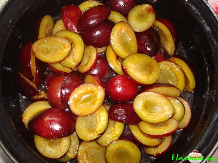 Пирог со сливовой начинкой в желе Пирог со сливовой начинкой в желе