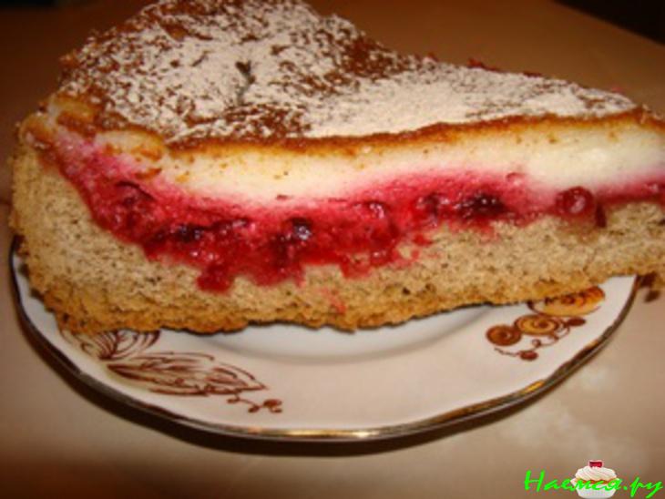 Пряный брусничный пирог