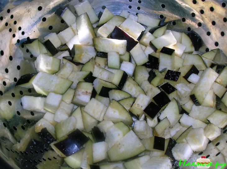 Закусочный кекс с баклажанами и помидорами