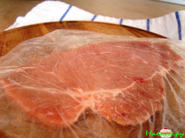 Свиные отбивные с грушей