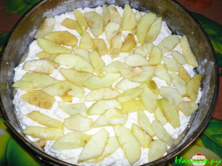 Пирог "Яблоки под снегом и на снегу"