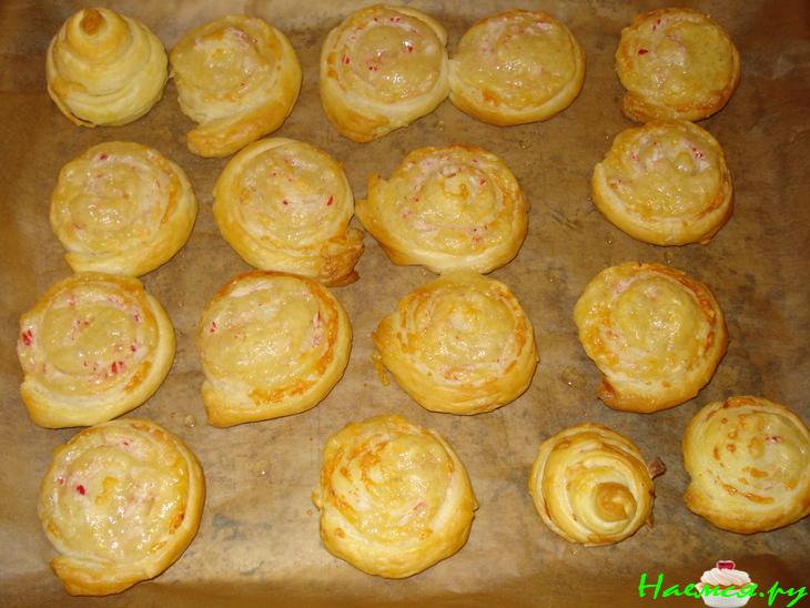 "Сырные завитки" с крабовыми палочками "Сырные завитки" с крабовыми палочками