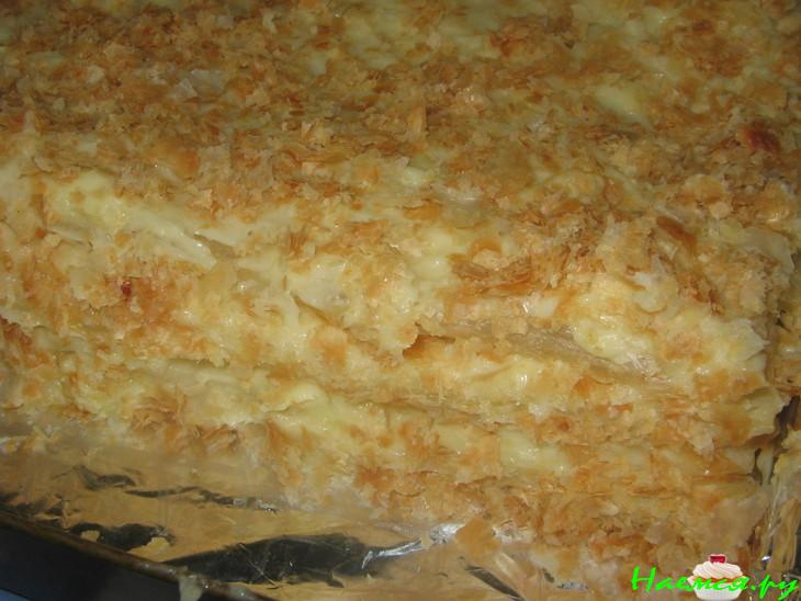 Торт "Наполеон" из готового теста Торт "Наполеон" из готового теста