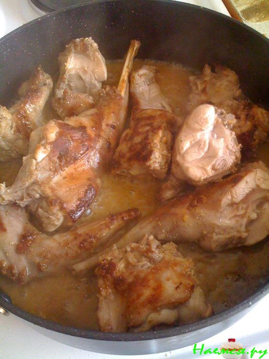 Кролик под карамельно-апельсиновым соусом