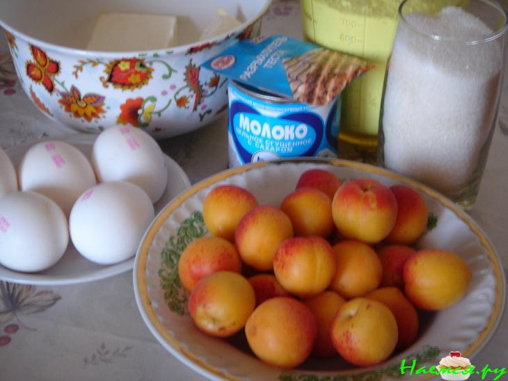 Абрикосовый пирог с какао-посыпкой